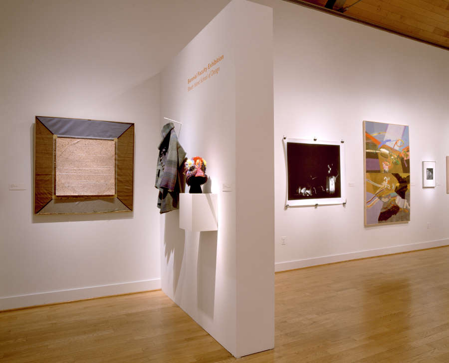 view exhibition image