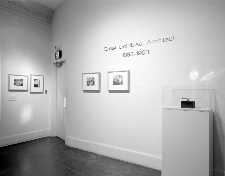 view exhibition image
