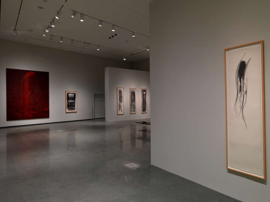 view exhibition image