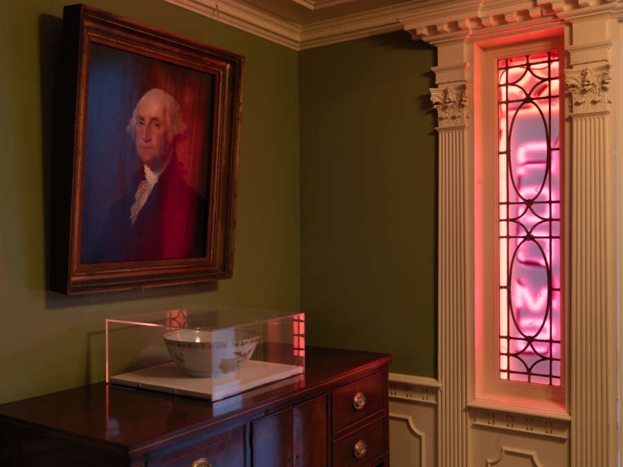 view exhibition image