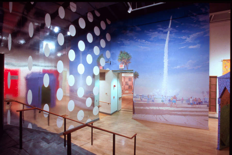 view exhibition image