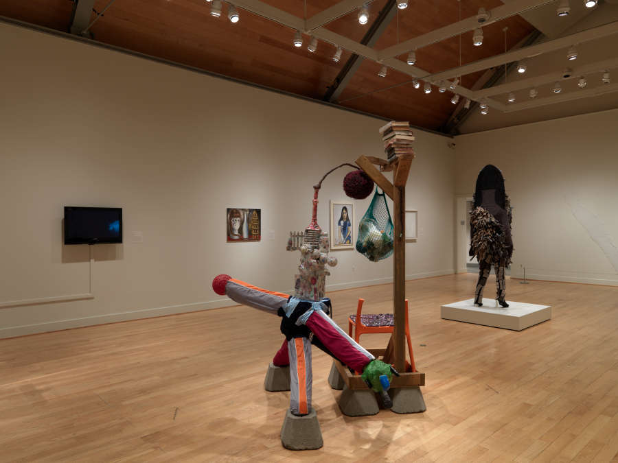 view exhibition image