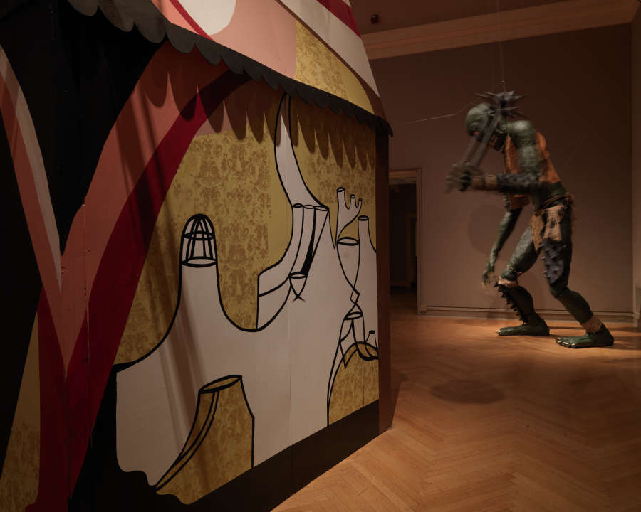 view exhibition image