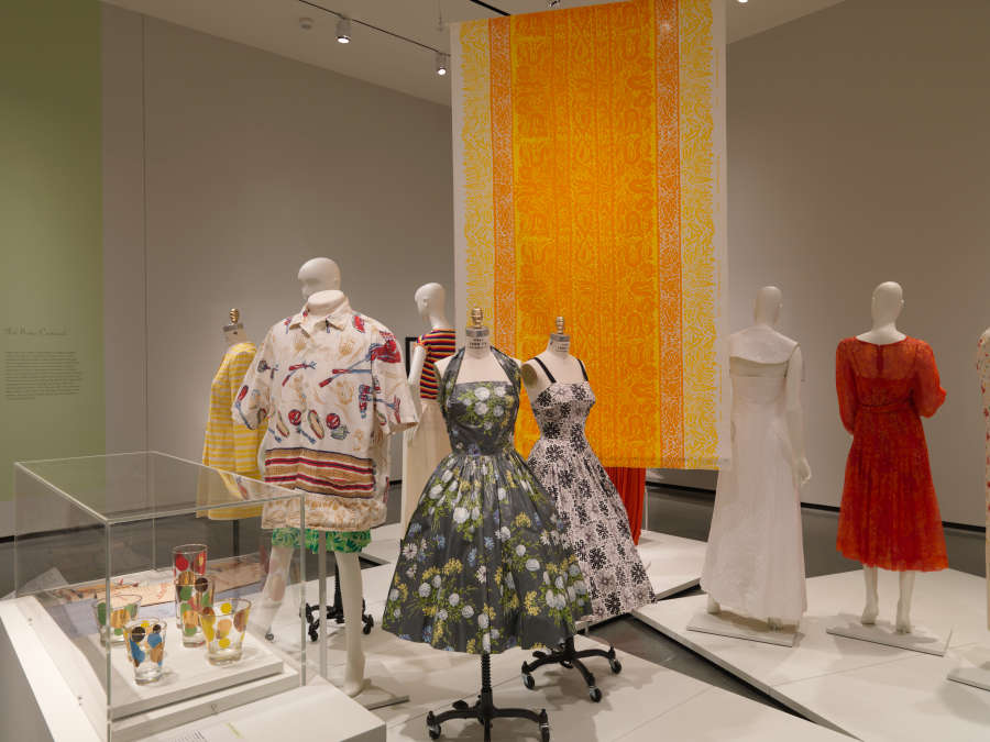 view exhibition image