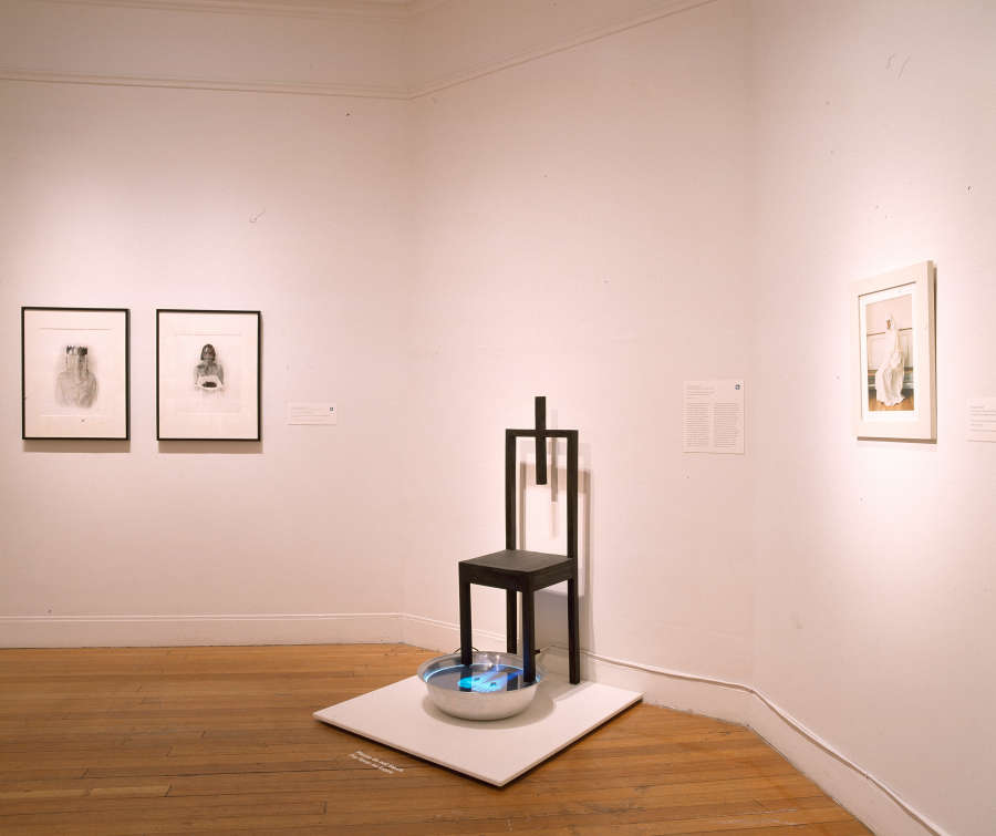 view exhibition image