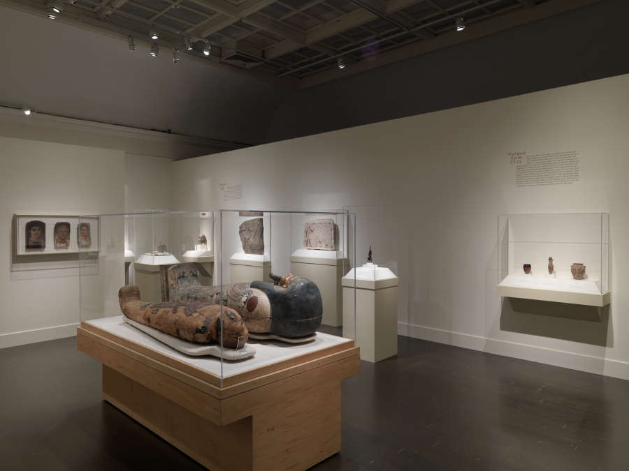 view exhibition image