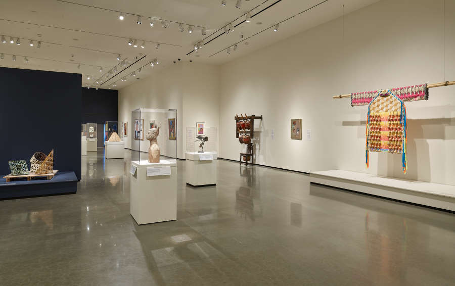 view exhibition image