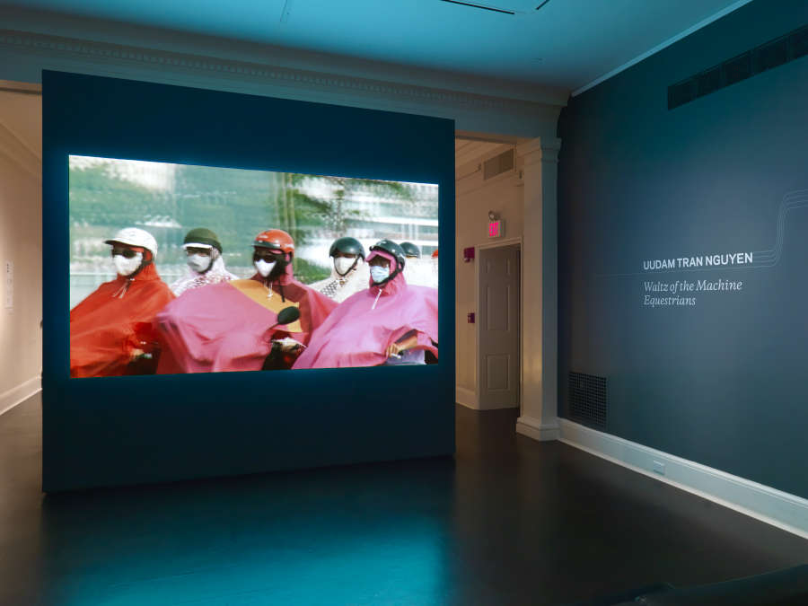 view exhibition image