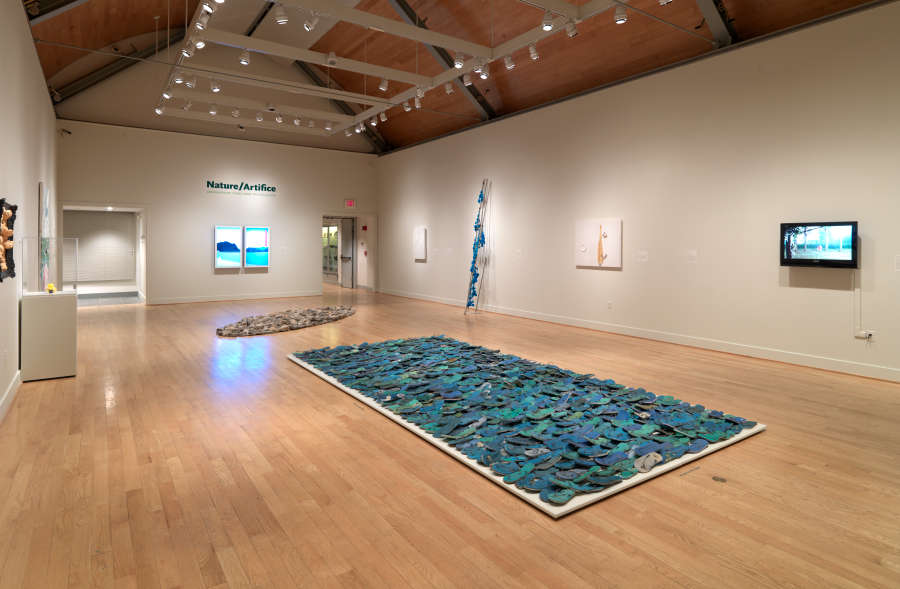 view exhibition image