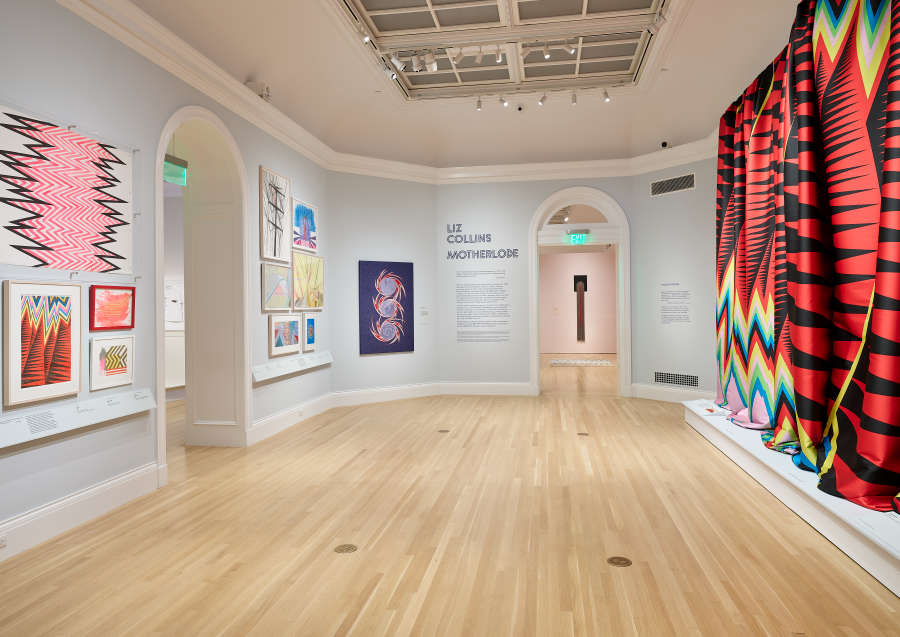 view exhibition image