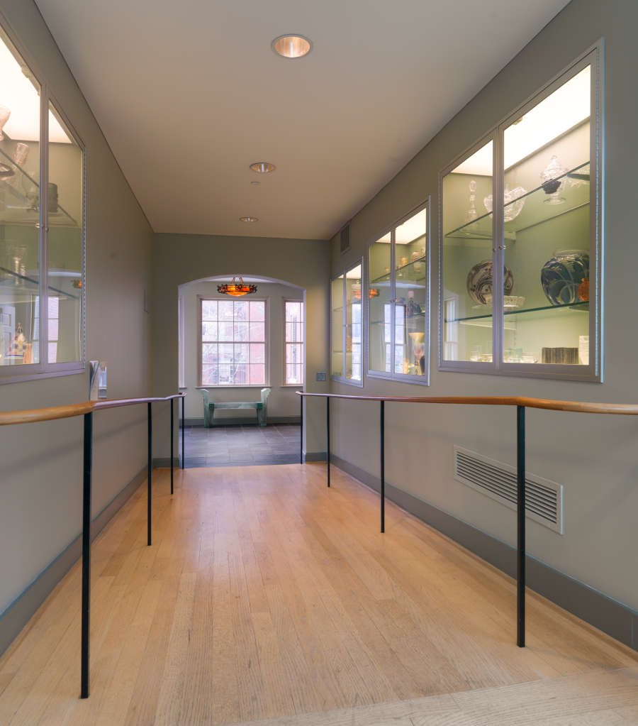 view exhibition image