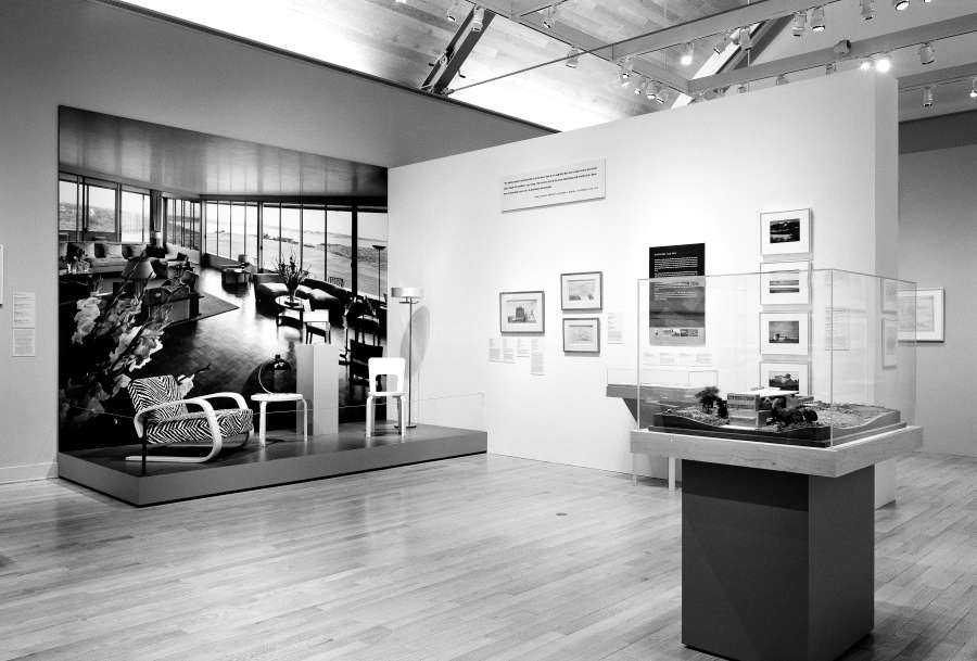 view exhibition image