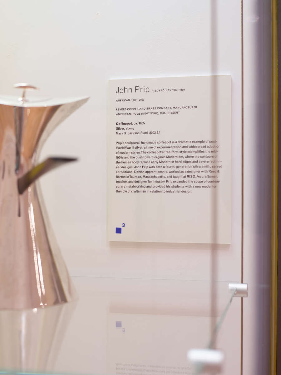 view exhibition image