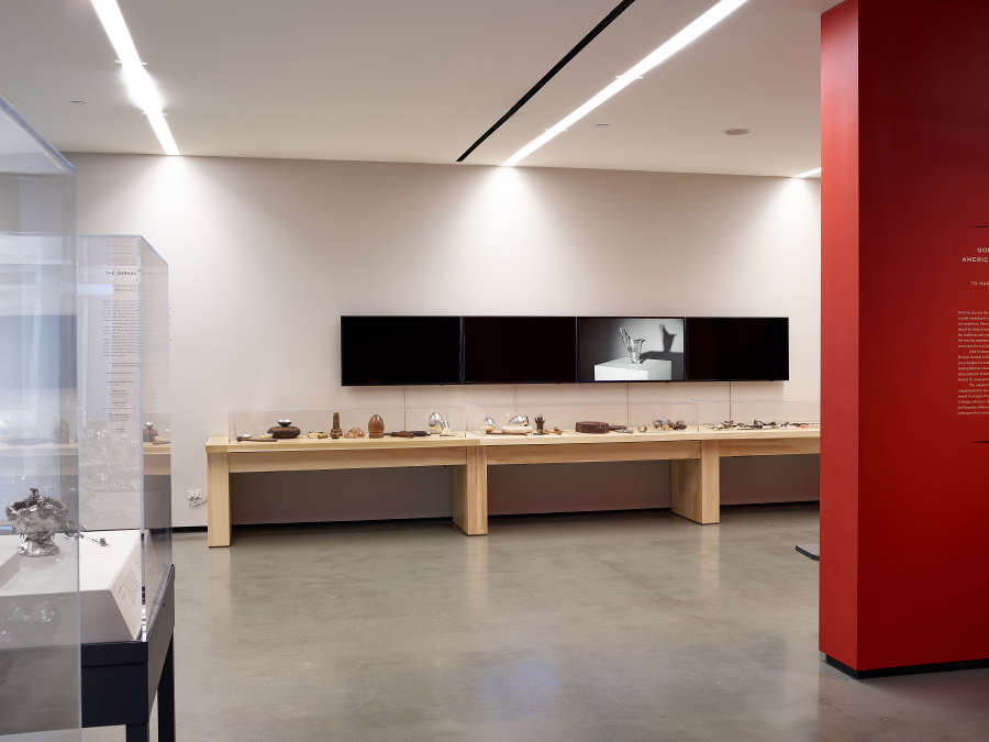 view exhibition image