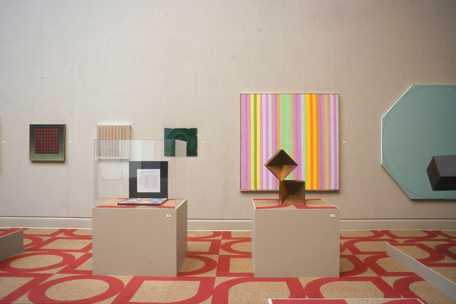 view exhibition image