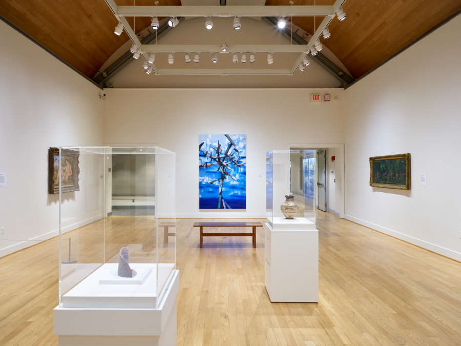 view exhibition image