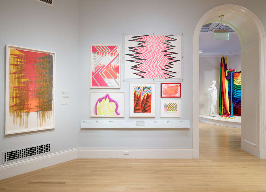 view exhibition image