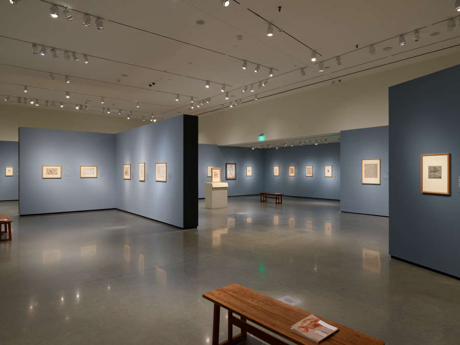 view exhibition image