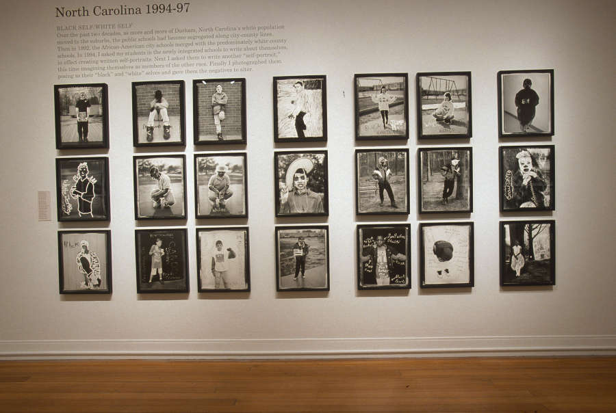 view exhibition image