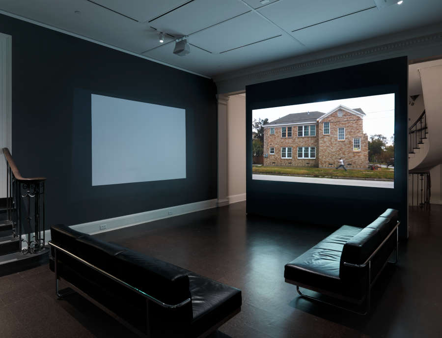 view exhibition image