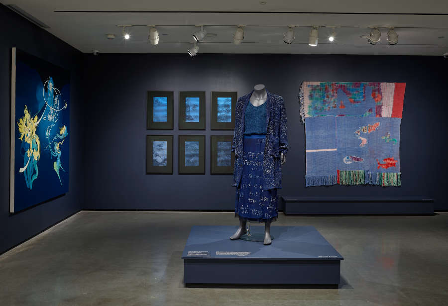 view exhibition image