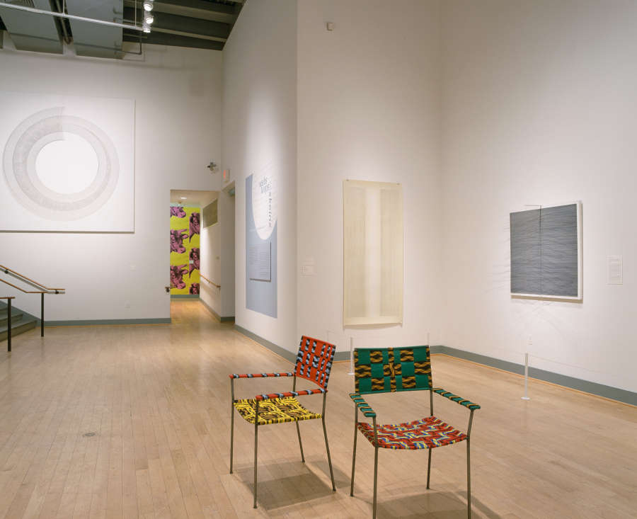 view exhibition image