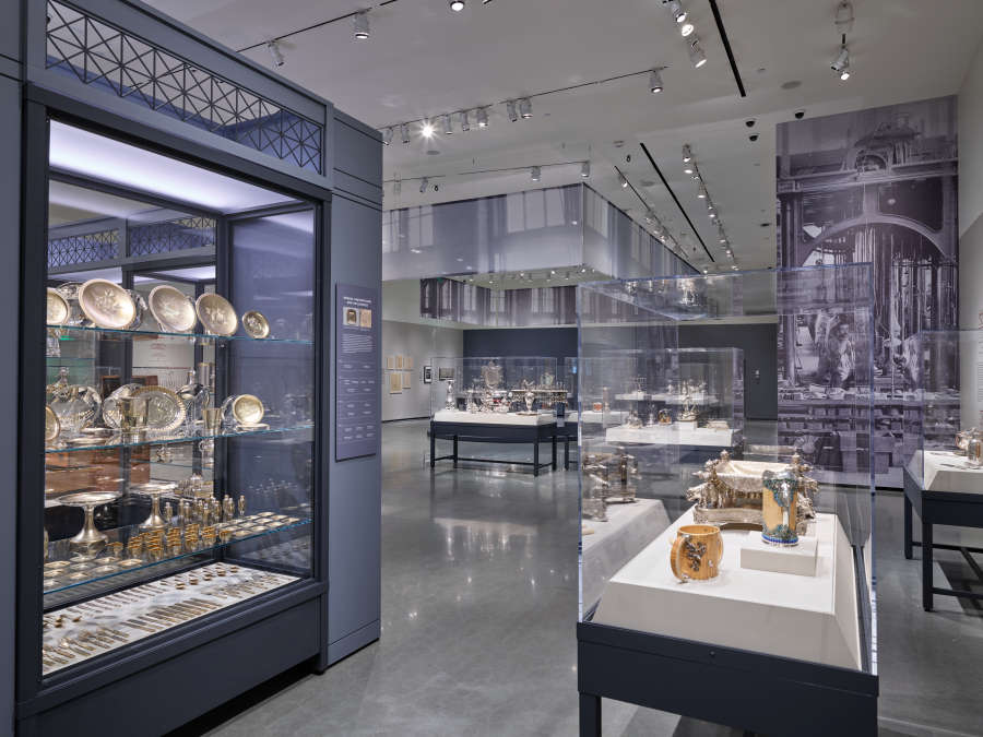 view exhibition image