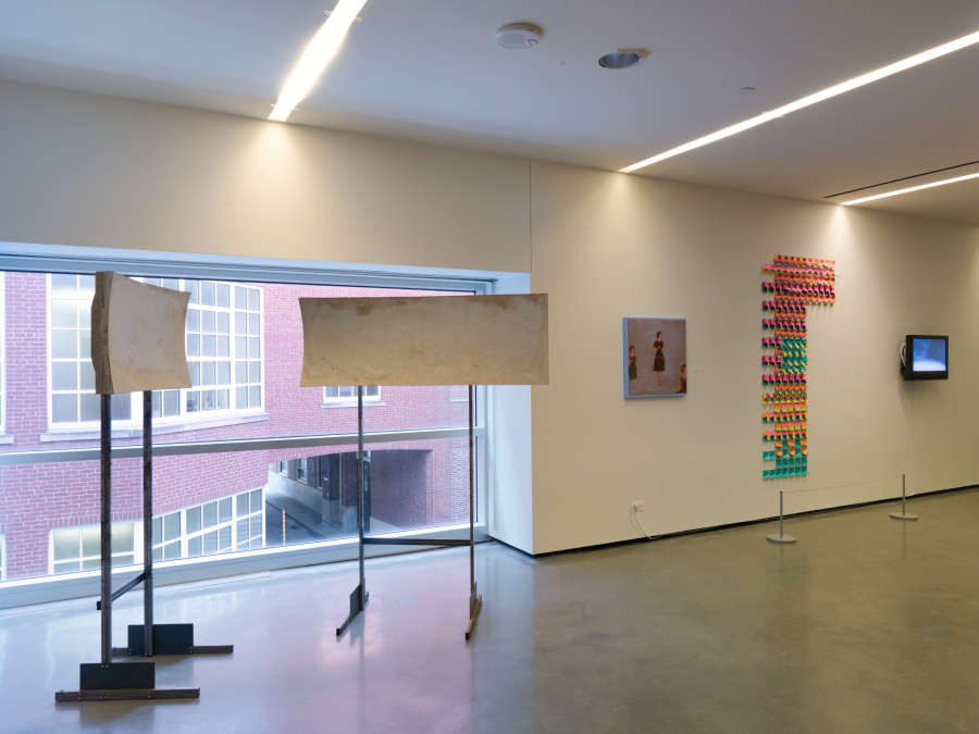 view exhibition image