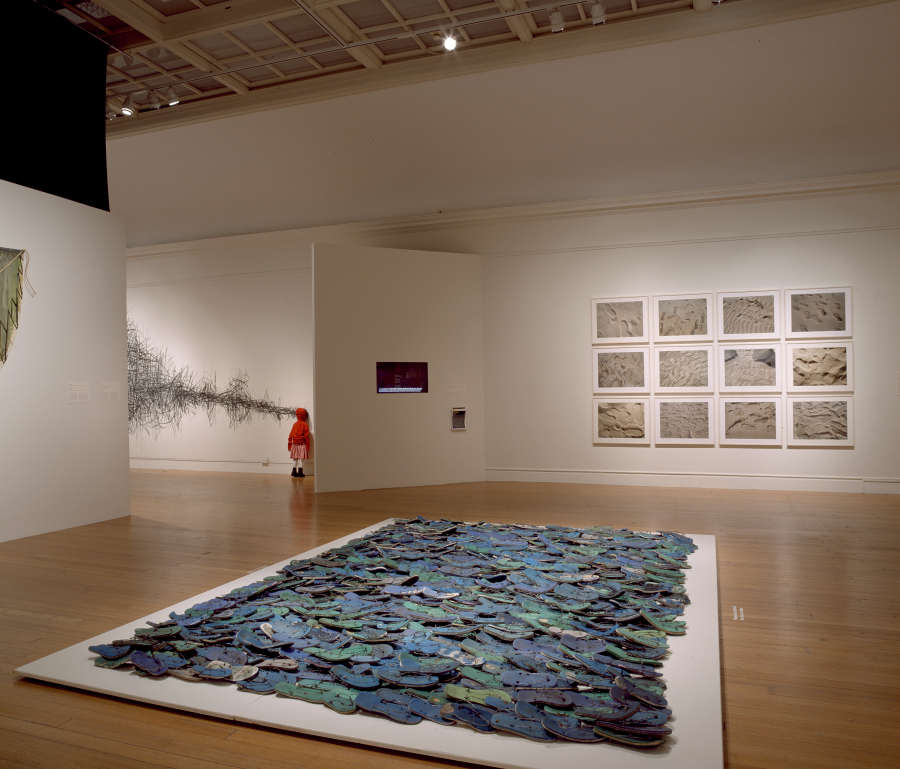 view exhibition image