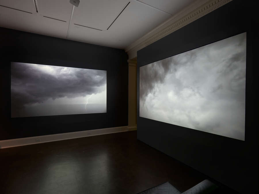 view exhibition image