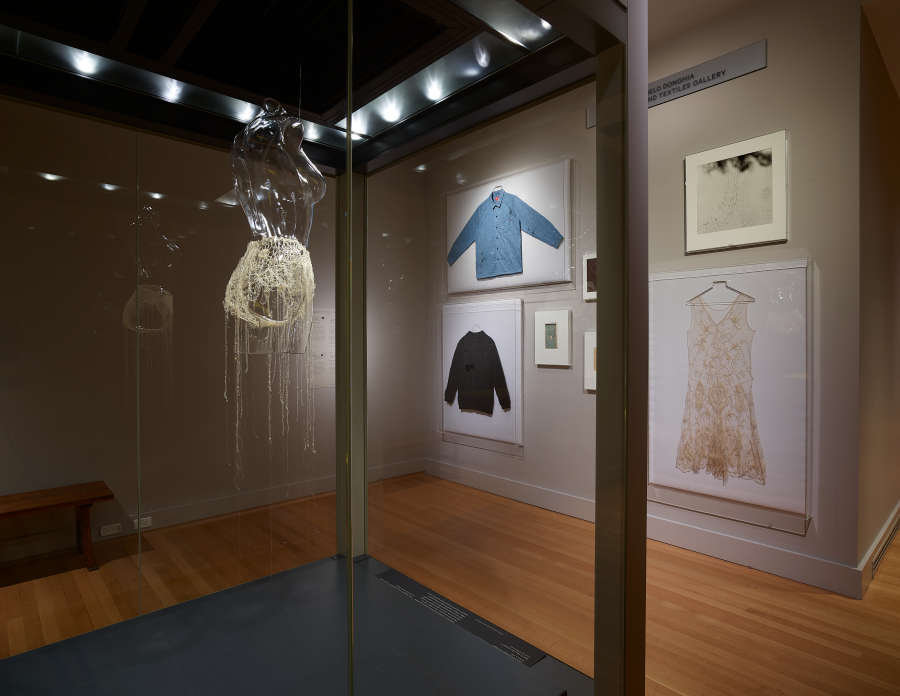 view exhibition image