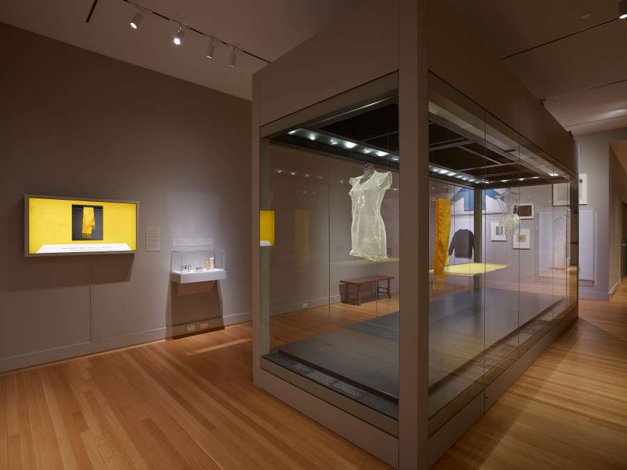 view exhibition image