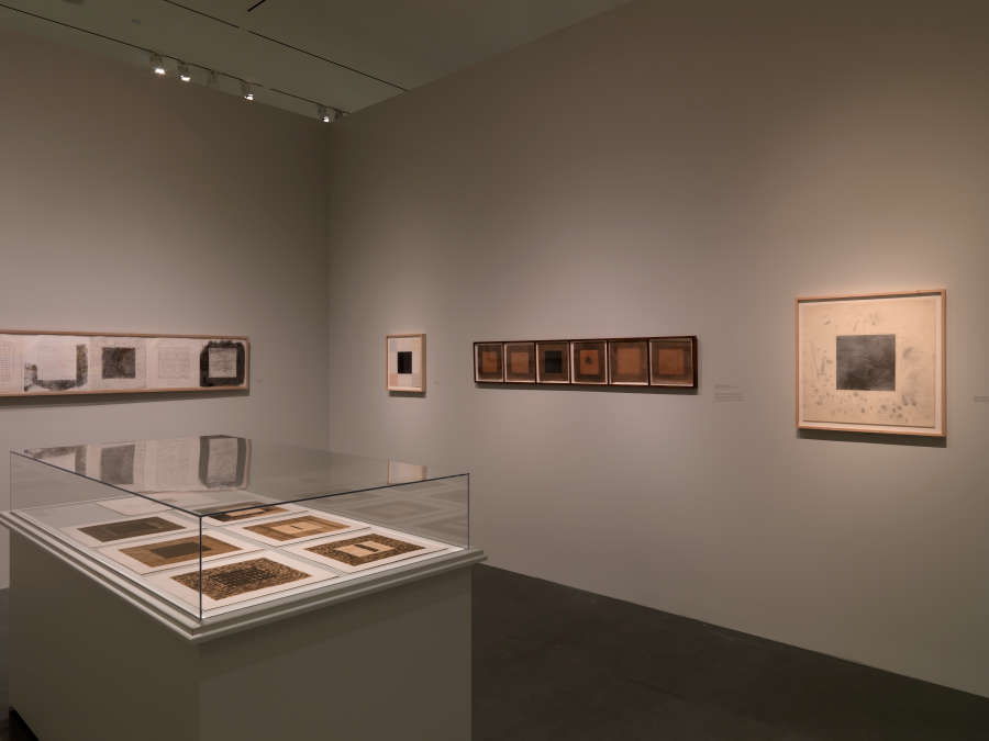 view exhibition image