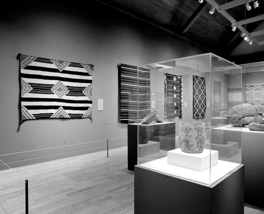 view exhibition image