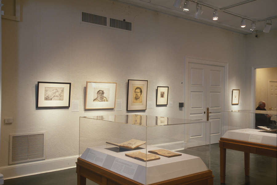 view exhibition image