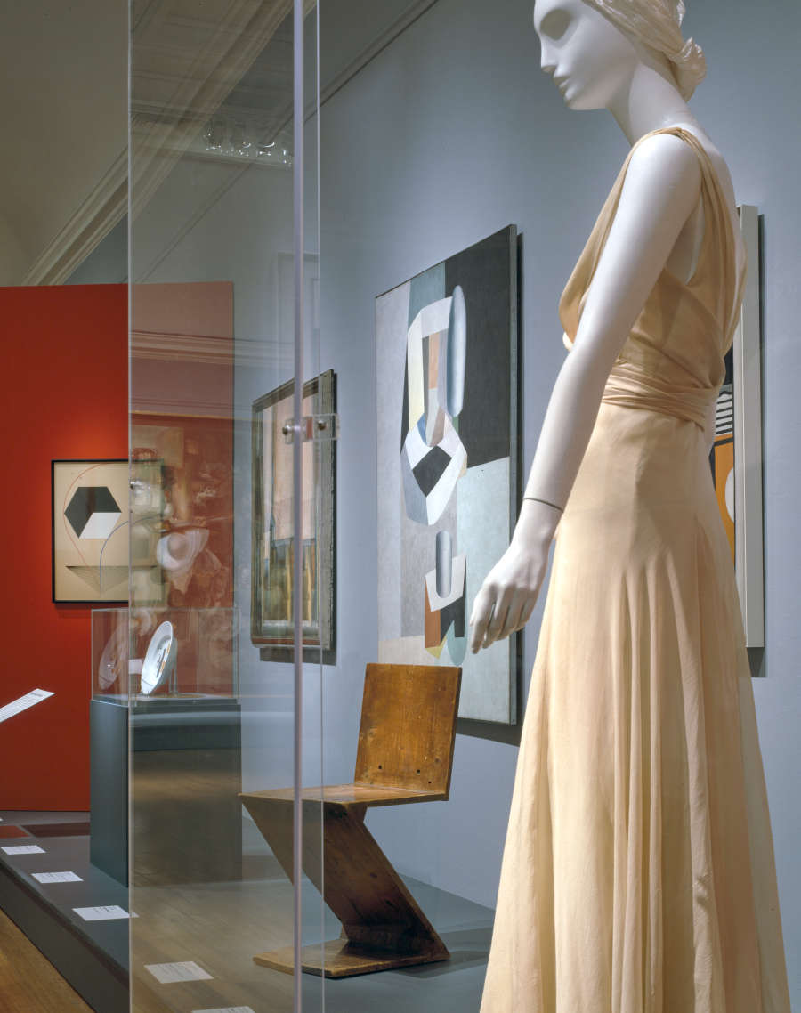 view exhibition image