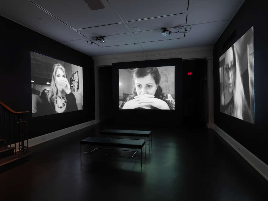 view exhibition image