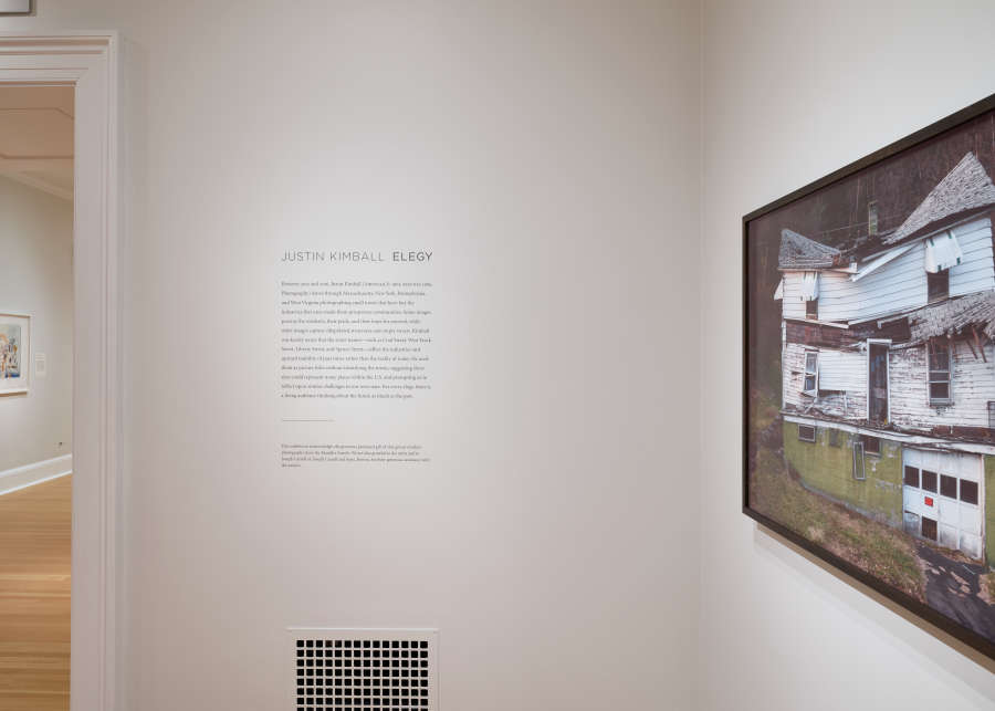view exhibition image