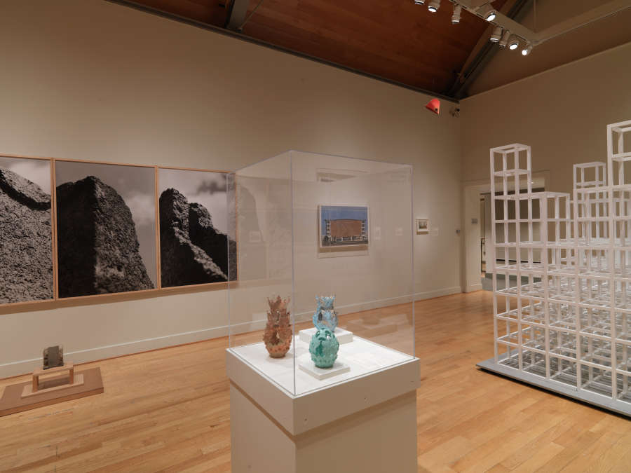 view exhibition image