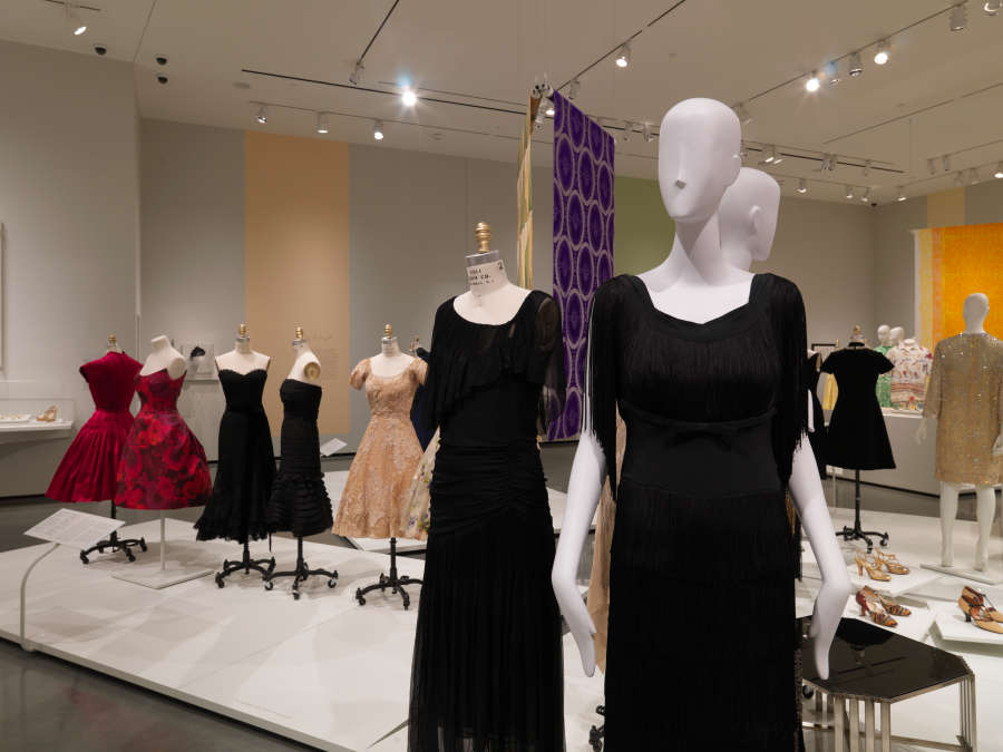 view exhibition image