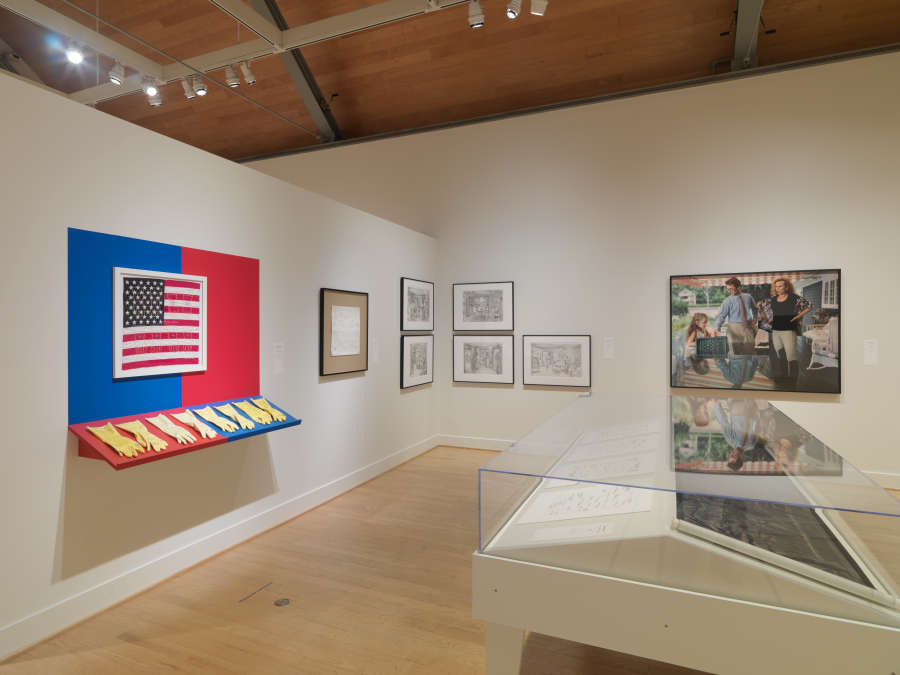 view exhibition image