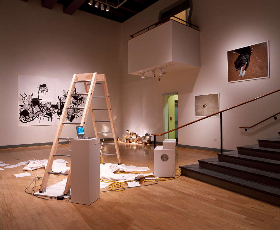 view exhibition image