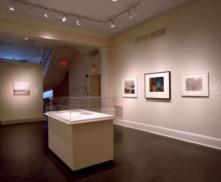 view exhibition image