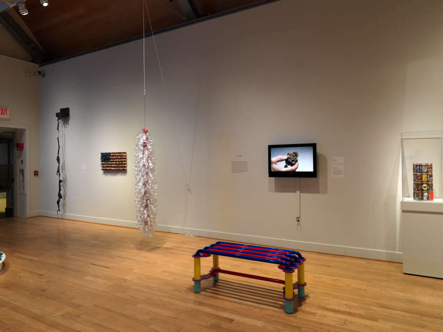 view exhibition image