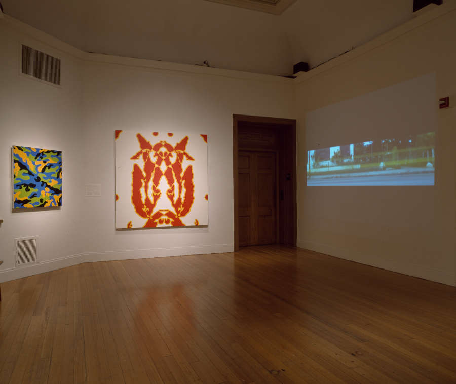 view exhibition image