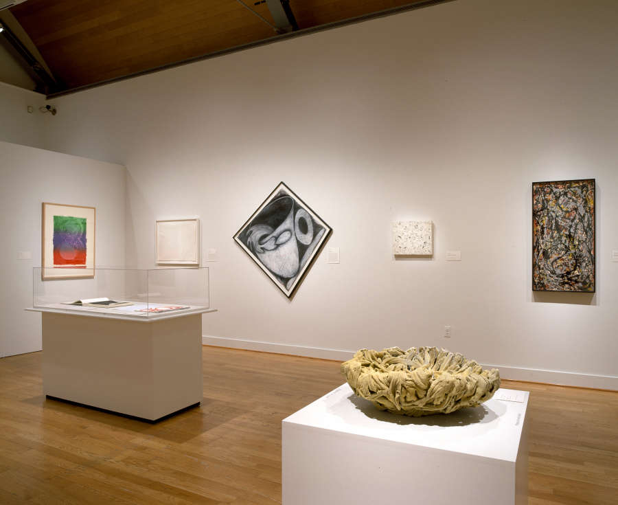 view exhibition image