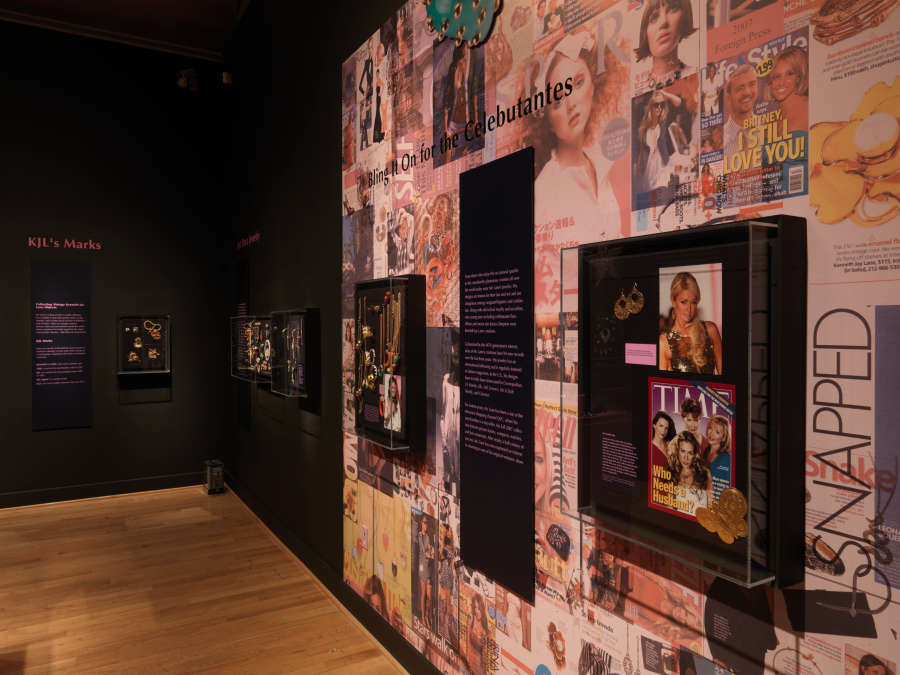 view exhibition image