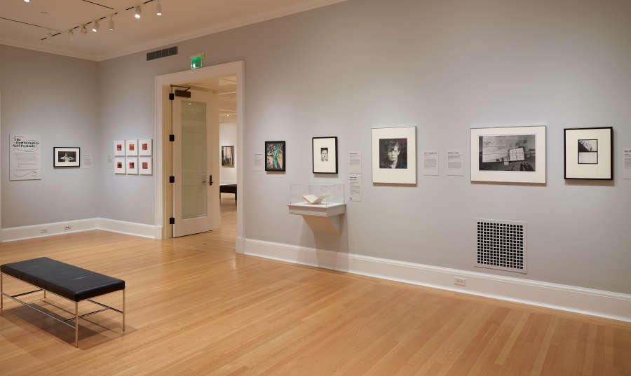 view exhibition image