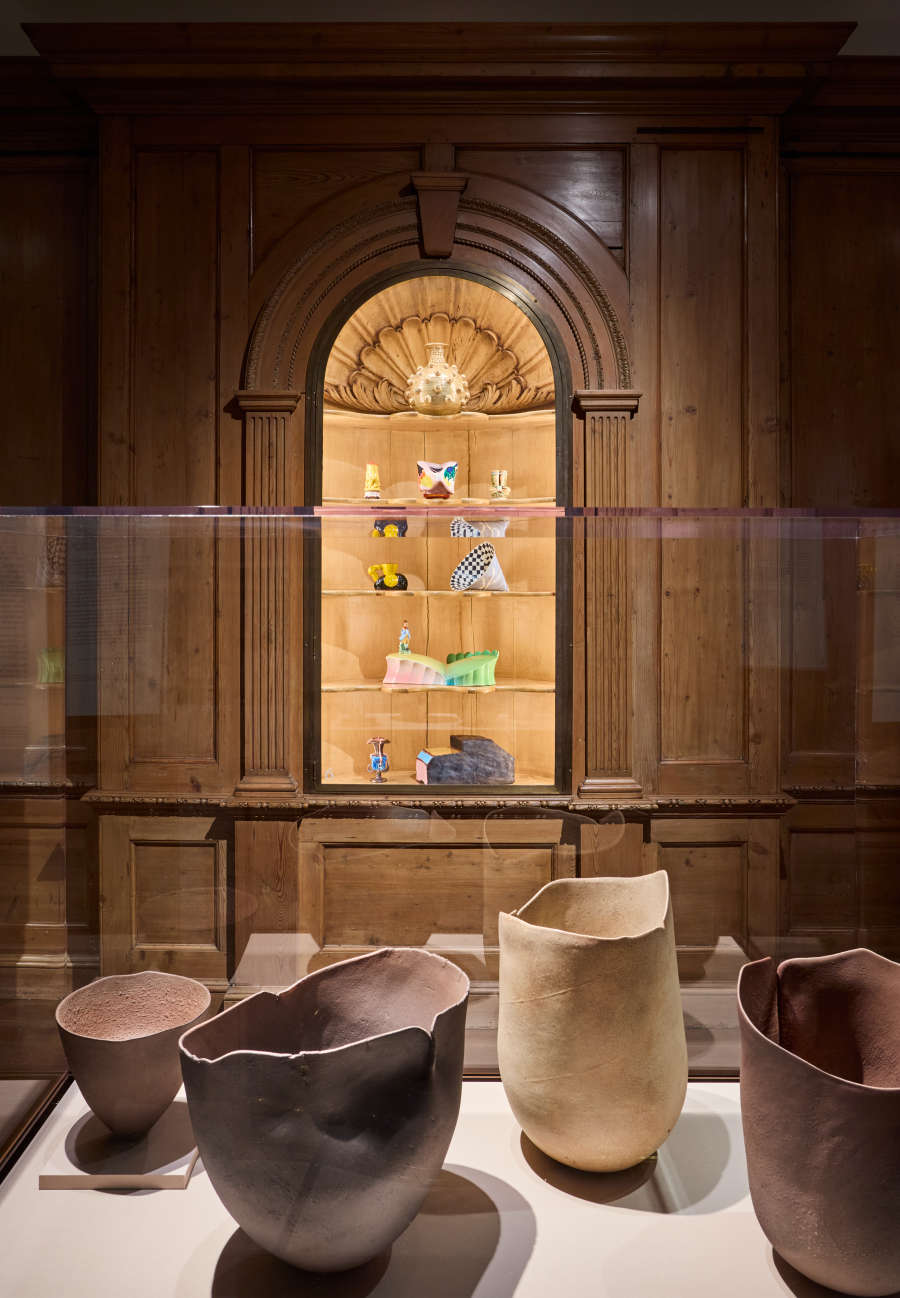 view exhibition image