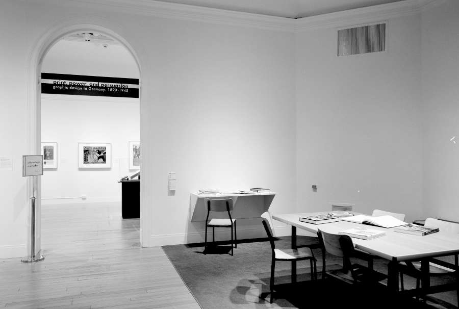 view exhibition image